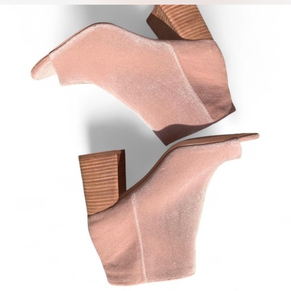 Nine West GalPal Velvet Peep-Toe Ankle Booties size 9.5 dusty blush pink - Picture 3 of 6